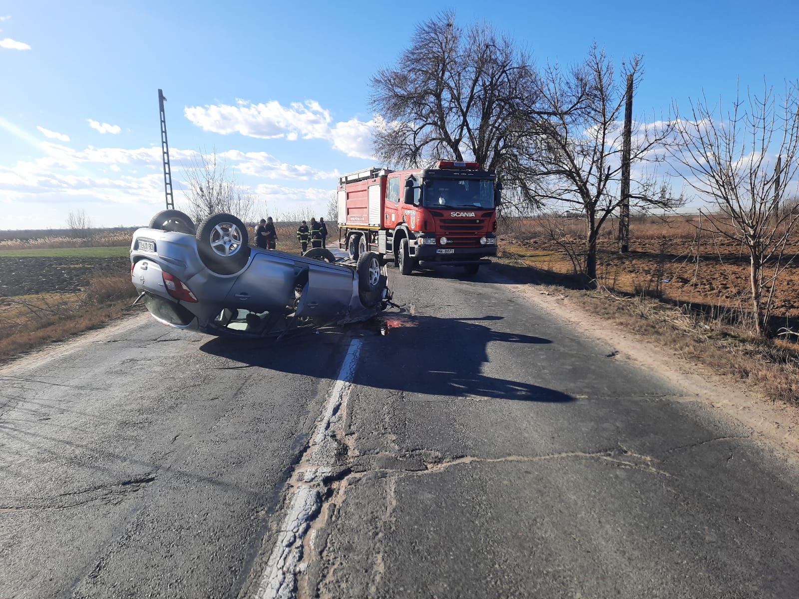 Un șofer de 73 de ani, băut, s-a răsturnat cu mașina la Bâldana