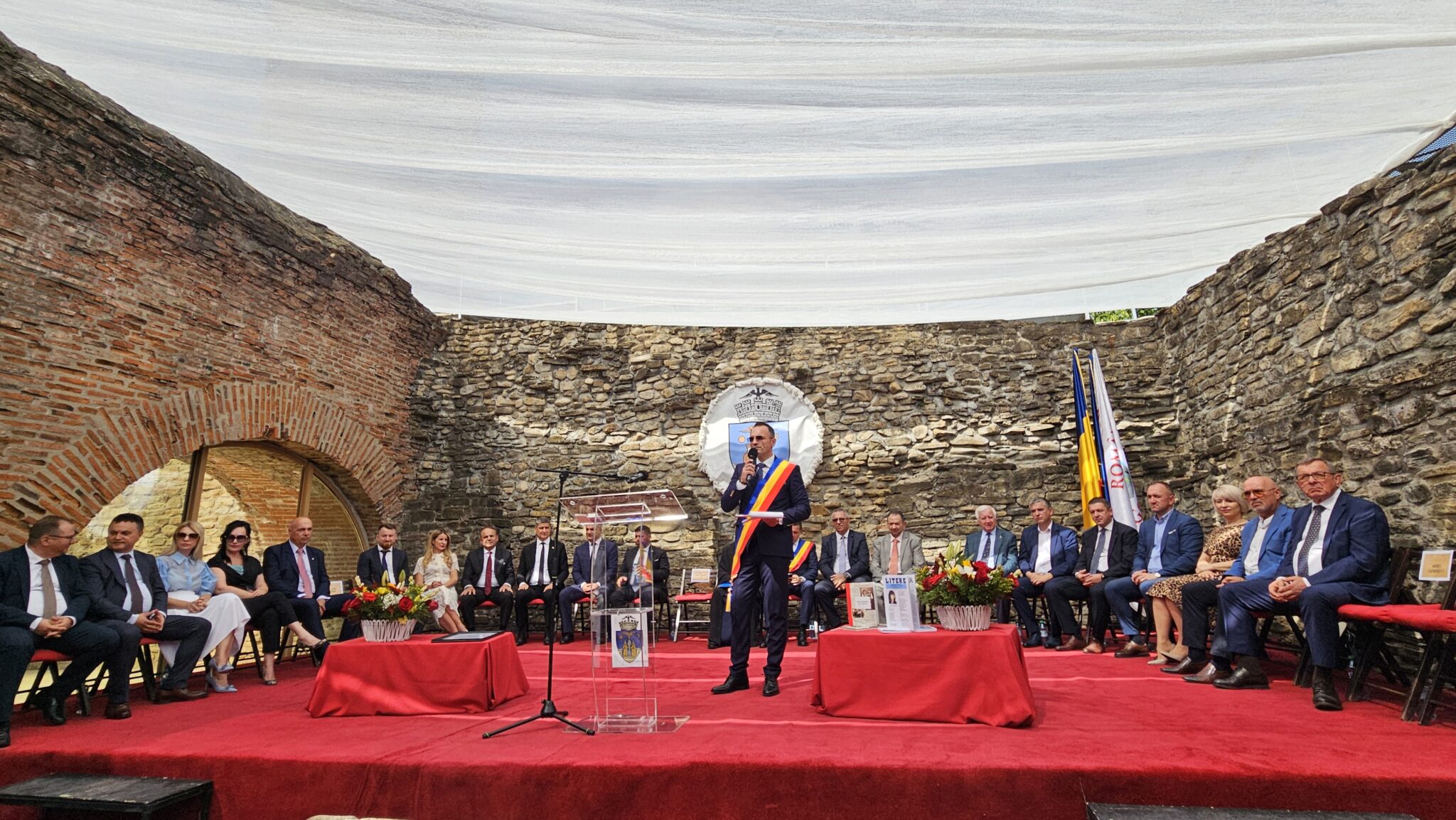 Ședința festivă a Consiliului Local Municipal Târgoviște, în zi de mare sărbătoare creștină, cel mai important moment al ultimei zile din sărbătoarea Cetății.